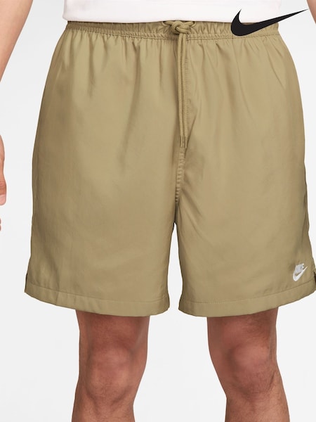 Nike Parachute Beige Club Woven Flow Shorts (E46776) | €54