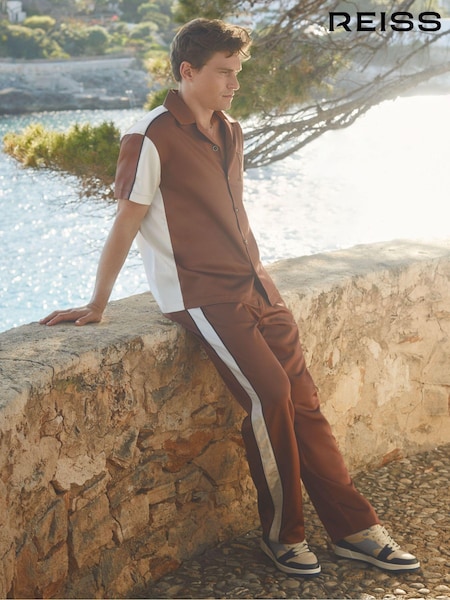 Reiss Tobacco/Ecru Noto Ché Satin Effect Colourblock Cuban Collar Shirt (E47891) | €215