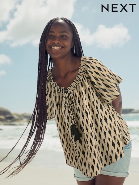 Neutral Dash Print Short Sleeve Tie Neck Bardot Top (E48187) | R$ 225