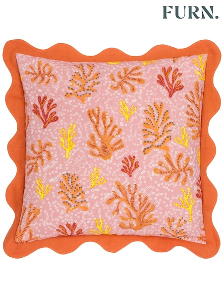 Furn Sandy Pink 100% Cotton Scalloped Cushion (E48640) | €29
