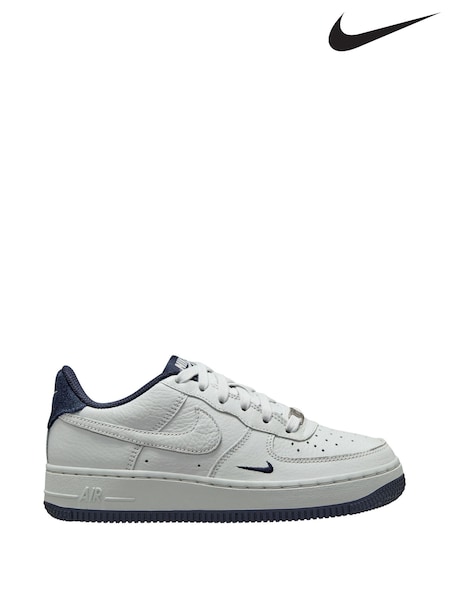 Nike White/ Navy Blue Air Force 1 Trainers (E51215) | €99