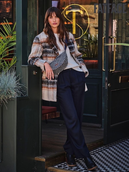 FatFace Navy Ginger Wide Leg Drape Trousers (E52082) | €91