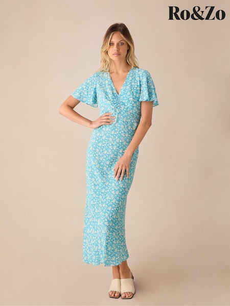 Ro&Zo Blue Ditsy Floral Print Flutter Sleeve Midi Dress (E55569) | €54