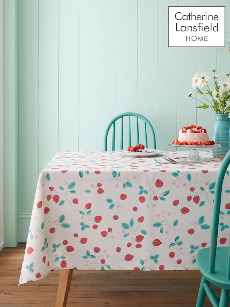 Catherine Lansfield Red Strawberry Garden 100% Cotton Table Cloth 137x178cm (E56272) | $37