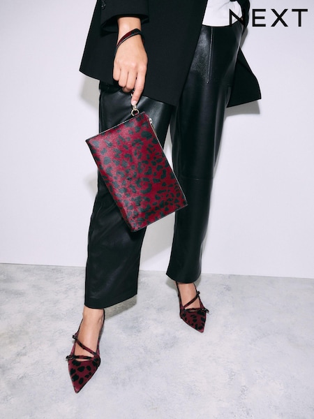 Rojo - Leather Structured Clutch Bag (E57326) | 60 €