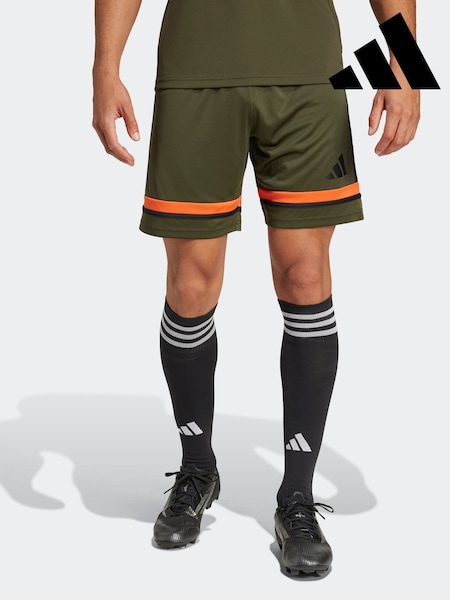 adidas Green Shorts (E59424) | R$ 195