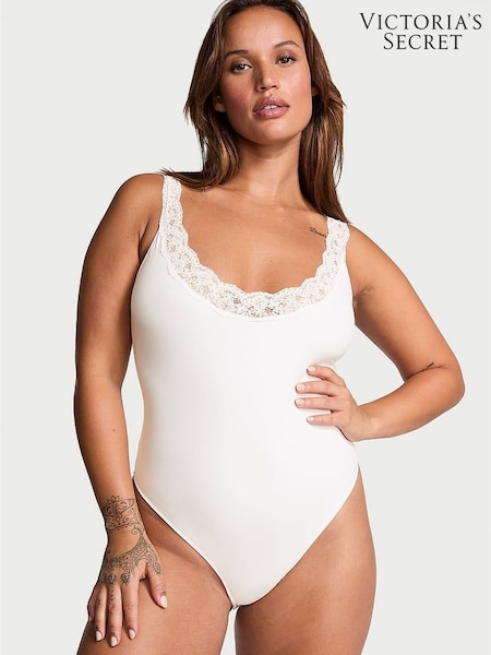 Victoria's Secret Coconut White Lace Trim Scoop Neck Bodysuit (E59888) | €56