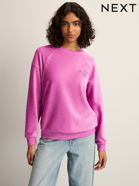 وردي مائل للأرجواني - Micro Corduroy Velvet Soft Touch Relaxed Fit Graphic Crew Neck Sweatshirt (E63342) | ‏63 د.إ.‏