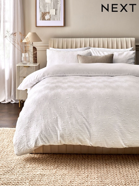 White Embossed Geometric Texture Duvet Cover and Pillowcase Set (E63916) | €36 - €76