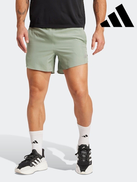 adidas Green Run It Shorts (E66423) | R$ 245