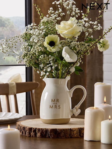 Mr And Mrs Country Wedding Vase Jug (E66680) | kr210