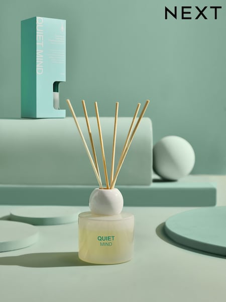 Lavender and Cedarwood 70ml Fragranced Diffuser (E67089) | €15.50