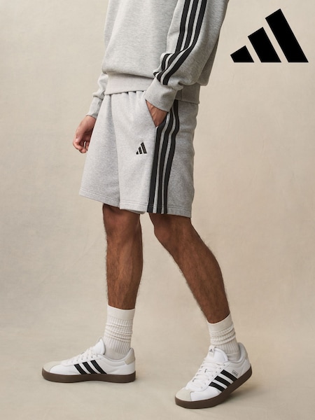 Gri - Șorturi adidas Essential cu 3dungi din material plușat franțuzesc (E67385) | 186 LEI