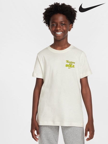 Nike Sail Sportswear T-Shirt (E67582) | €33