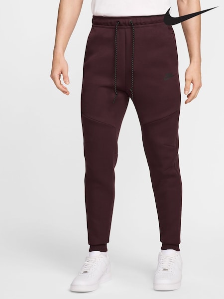 Nike Red Crush Tech Fleece Joggers (E67592) | €119
