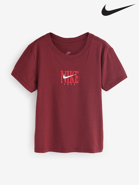 Nike Dark Team Red Sportswear Short Sleeve Slim Fit T-Shirt (E67721) | €40