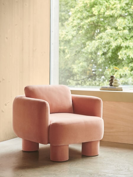 Opulent Chenille Peach Pink Bloor Tube Accent Chair (E68195) | €430
