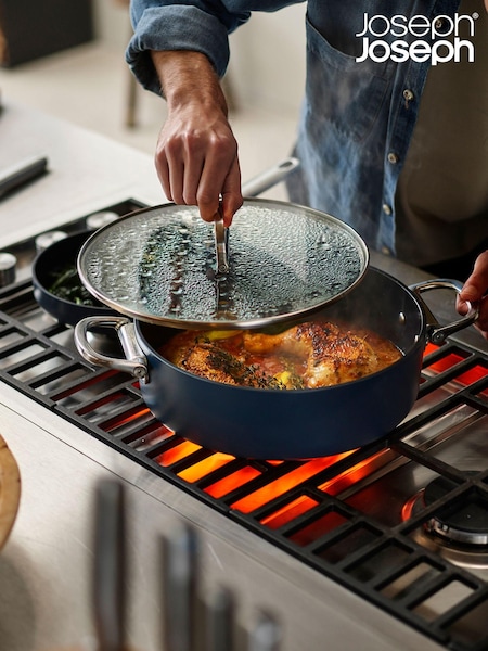 Joseph Joseph Space Folding Handle Ceramic Nonstick 28cm Shallow Casserole Pan (E68310) | € 164