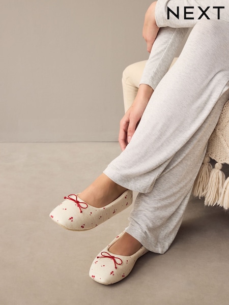 Ecru Cherries Linen Blend Ballet Slippers (E69616) | R$ 105