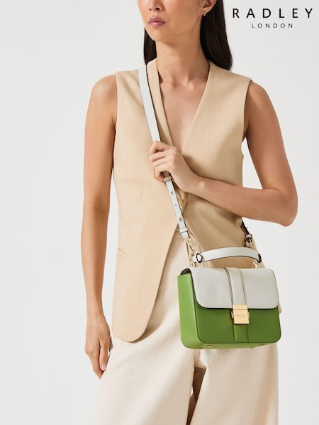Vert - Radley London Hanley Close Mini sac transversal à rabat (E69937) | € 93