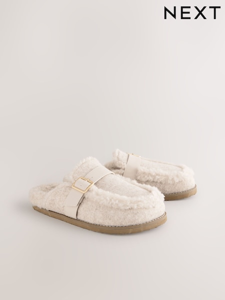 Oatmeal Borg Buckle Mule Slippers (E70007) | R$ 220