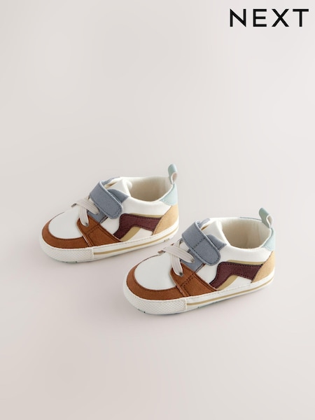 Neutral - Baby-Turnschuhe mit elastischen Schnürsenkeln und Klettverschluss (0–24 M.) (E70991) | 8 €