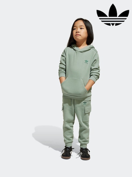 Зеленый - adidas Originals Hoodie and Joggers Set (E74832) | €60