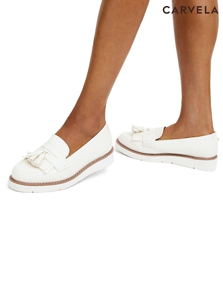 Carvela Sky Tassel Shoes (E75686) | €106