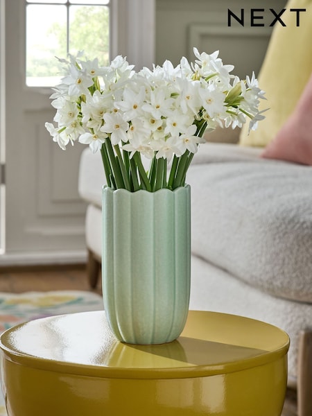 Ceramic Scallop Detail Small Vase (E78126) | kr120