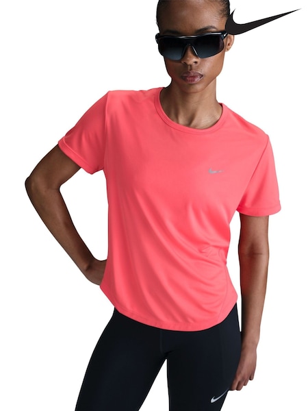 Nike Pink Tempo DriFIT Short Sleeve Running T-Shirt (E79995) | €43