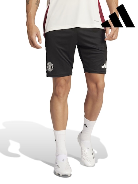 adidas Black Manchester United Tiro 24 Training Shorts (E80169) | R$ 375