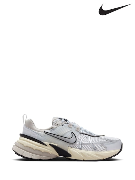 Nike White/Metallic V2K Retro Runner Trainers (E81451) | €157