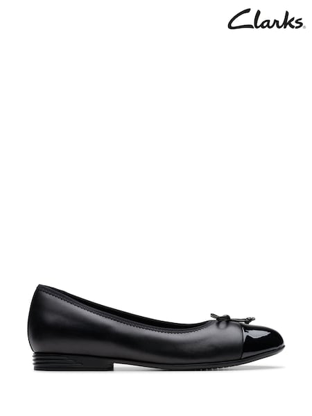 Clarks Finja Bloom Ballerina Shoes (E81635) | €66