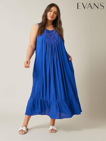 Evans Curve Crinkle Broderie Maxi Dress (E81655) | €72