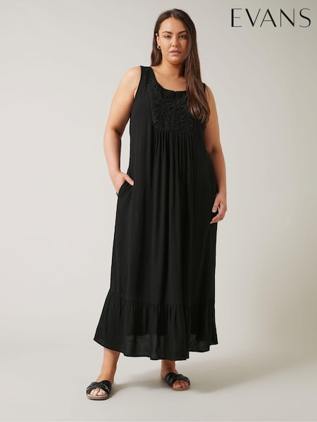 Evans Curve Crinkle Broderie Maxi Dress (E81661) | €28