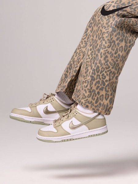 Natural White - Nike Youth Dunk Low Trainers (E81929) | 440 zł