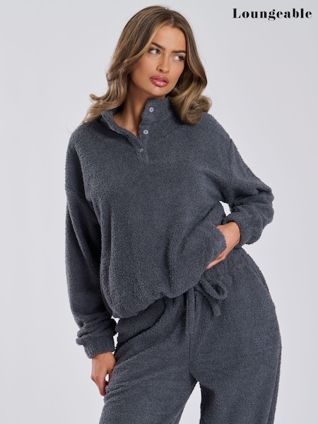 Loungeable Soft Fuzzy Jumper (E82359) | €29