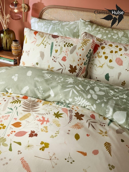 Clarissa Hulse Set of 2 Autumn Woodland Walk 100% Cotton Pillowcases (E83925) | €33