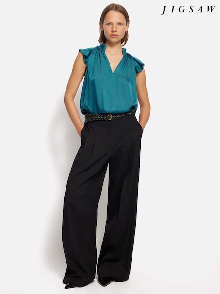 Blau - Jigsaw Top aus recyceltem Satin mit Rüschen und Ausschnitt (E84252) | 73 €