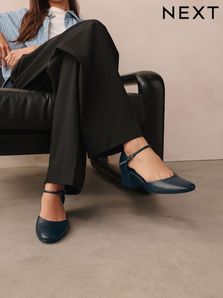 Navy Standard/Wide Fit Forever Comfort® Leather Round Toe Block Heels (E85131) | €61.50