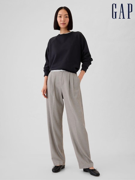 Gap Light Grey Everyday High Waisted Brushed Twill Pleated Taper Trousers (E88849) | €34