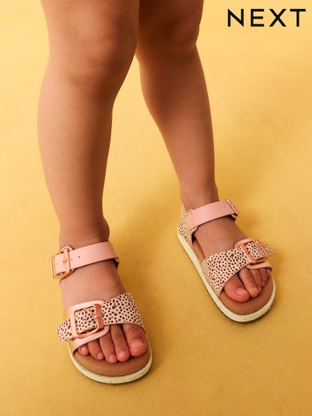 وردي طباعة حيوانية - Buckle Sandals (E91477) | ‏102 د.إ.‏ - ‏ 112‏ د.إ.