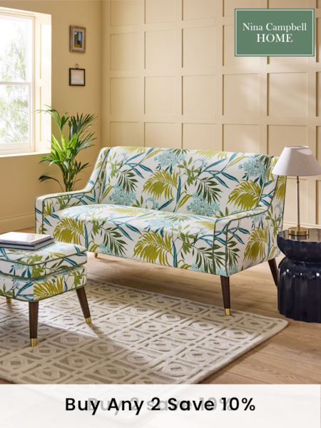 Nina Campbell Nassua Blue Rosebury Small 2 Seater Sofa (E91687) | €882