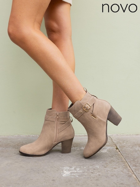 Novo Natural Regular Fit Jayda Buckle Detail Heeled Boots (E94095) | €56