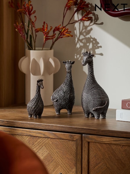 Set of 3 Giraffe Family Ornaments (E94881) | €34