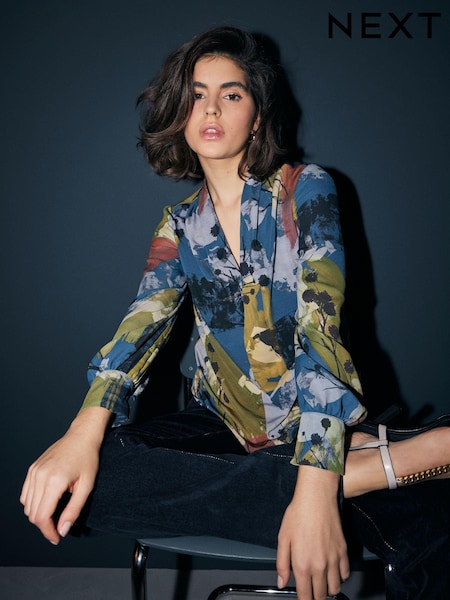 Navy Floral Print Long Sleeve V-Neck Blouse (E97367) | €20