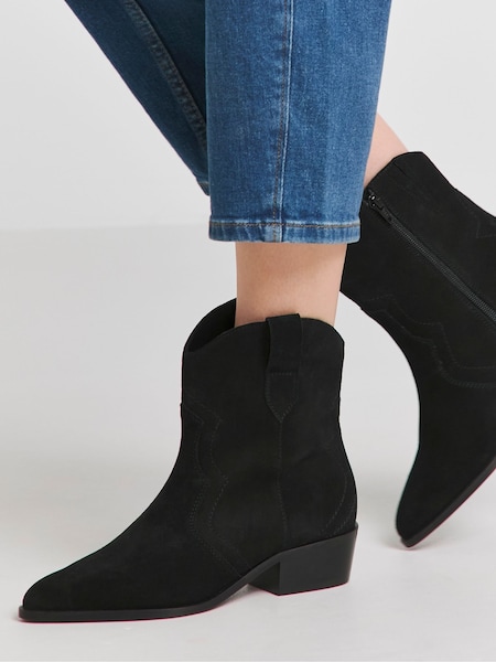JD Williams Black Classic Suede Western Ankle Boots in Wide Fit (E97847) | €39