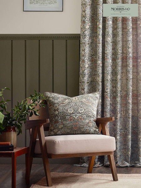 Morris & Co. Biscuit Strawberry Thief Jacquard Piped Cushion (E98070) | €40