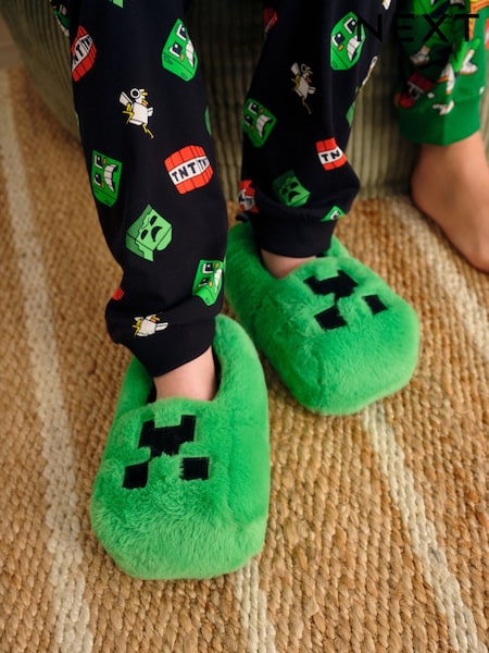 Green Minecraft Fluffy Creeper Slippers (F00491) | €20 - €24