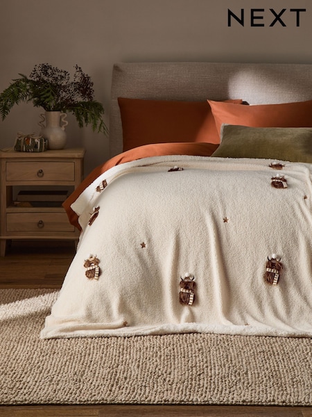 Cosy Hamish Embroidered Throw (F01511) | € 43 - € 73